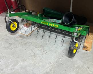 JOHN DEERE ATTACHMENT