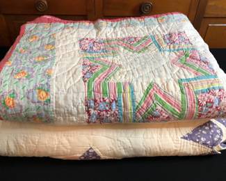 2 Colorful Quilts 