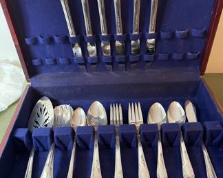 Oneida Ltd. Meadowbrook Heather Place Setting For Six