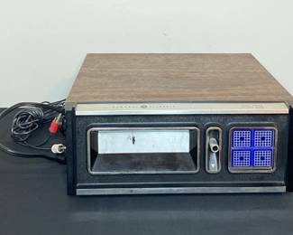 Vintage Electric 8 Track player 