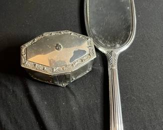 Silver Tone Womens Dressing Room Items