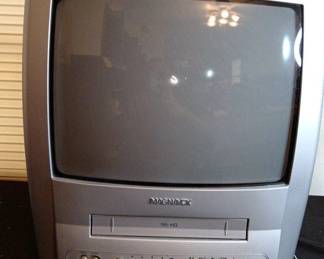  Vintage Magnavox TV with Builtin VHS Player And VHS Cassettes