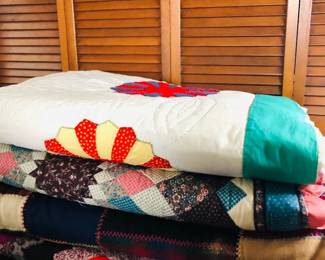 Lot Of 4 Vintage Quilts 