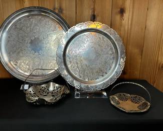 Platters And Serving Dishes