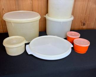 14 Piece Vintage Tupperware 