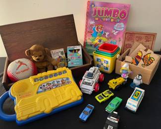 Portable Desk And Toys