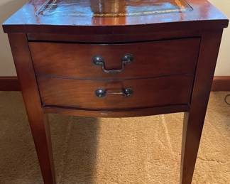 Vintage Federalstyle End Table