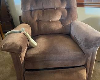 Pride Mobility Products Lift Chair 