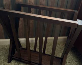 neat retro magazine rack 