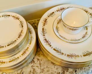 Minton plate service for 12