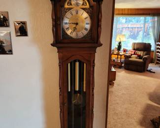 A fine Grandmother Clock made by Sligh/Trend. 