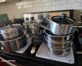 pots and pans, lots of kitchen