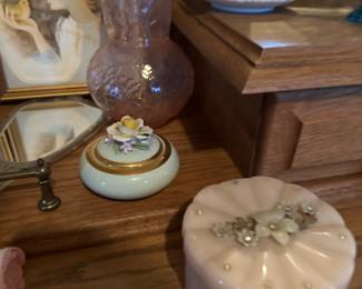 So many vintage pretties!