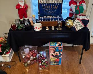 Gorgeous Community silverware set