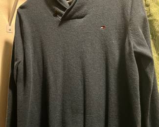 Tommy Hilfiger Men's Grey V-Neck Long Sleeve Shirt- Size Small