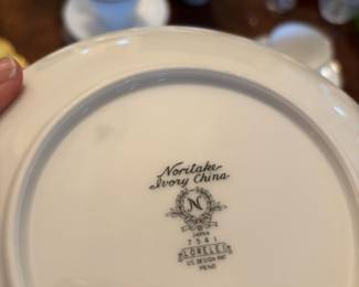 Noritake Lorelei Dinnerware Set
