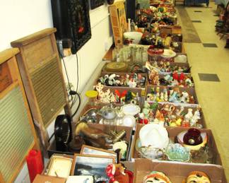 VINTAGE 50+ plus salt and pepper shakers, chalkware string holder 