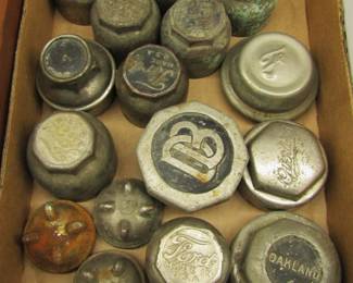 Model T Ford Hub Cap       Antique Overland Hub Cap