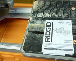 Rigid tile and paver saw with Owner's Manual
