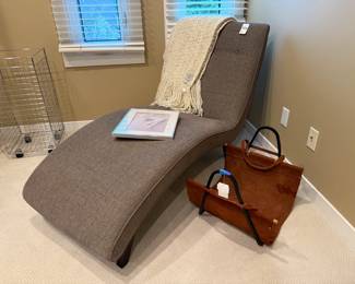 Magazine rack, Modern Chaise