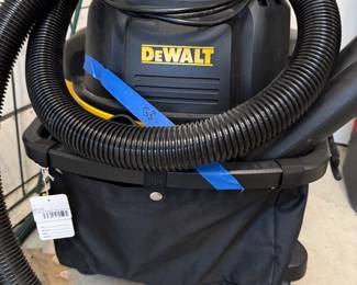 Dewalt 9 gallon wet/dry vacuum