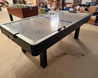 Air Hockey Table