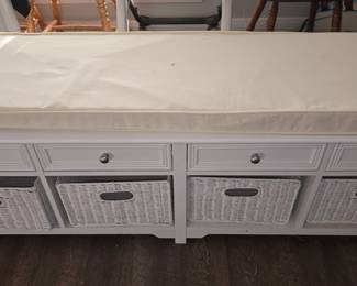 Entry Bench with Baskets for Storage