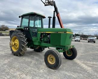 JOHN DEERE 4640 CAB TRACTOR