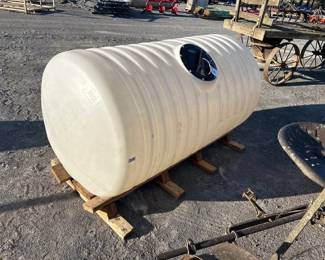 300 GALLON POLY TANK