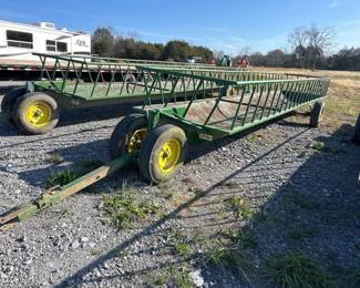 STOLTZFUS 28 HAY FEEDER WAGON