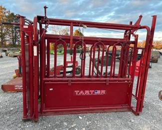 TARTER SERIES 3 CATTLE SQUEEZE CHUTE