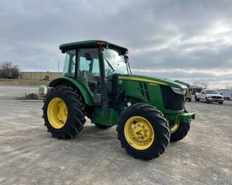 JOHN DEERE 5100E 4X4 CAB TRACTOR