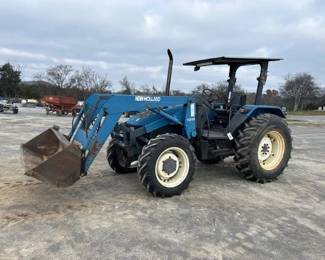 NEW HOLLAND TL70 4X4 TRACTOR AND LOADER