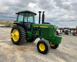 1992 JOHN DEERE 4455 CAB TRACTOR