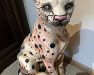 Leopard statue