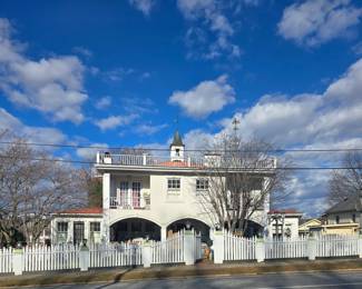 Beautiful former Bed & Breakfast