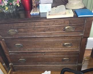 Chest of drawers
$250