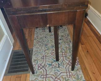 Great drop leaf Apartment table