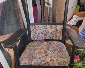 Rocking chair
$175