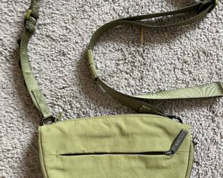 Lululemon Festival crossbody