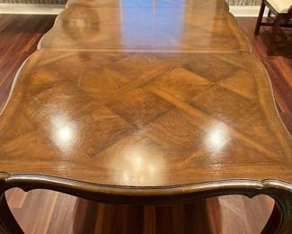 Drexel table w/2 leaves