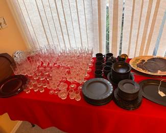 Crystal Stemware
Dinnerware