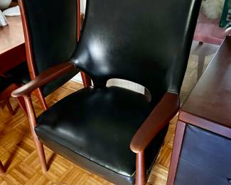 High Back MCM Chair
Signed by Hovmand - Olsen
