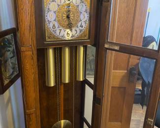Howard Miller Grandfather Clock, Brass Weight Pulls, WORKS!! Keeps Time.CHIMES!!