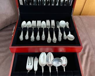 90-piece set of sterling flatware by Alvin, “Chateau Rose” pattern.