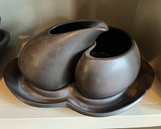 Peter Saenger Biomorphic creamer and sugar.