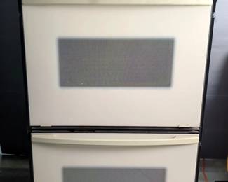 Whirlpool Electric Self Cleaning Double Oven With AccuBake System, Model RBD306PD26, 51" x 30" x 26"