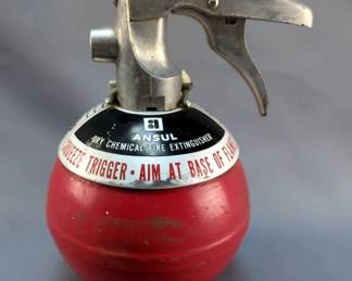 Ansul Dry Chemical Extinguisher, Model MZ1/2, 8"