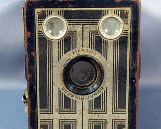 Kodak Brownie Jr. Camera, Ansco With Ready Flash, Kodak Brownie Auto 27 Camera And Vivo Tripod