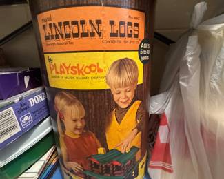 Vintage Lincoln Logs